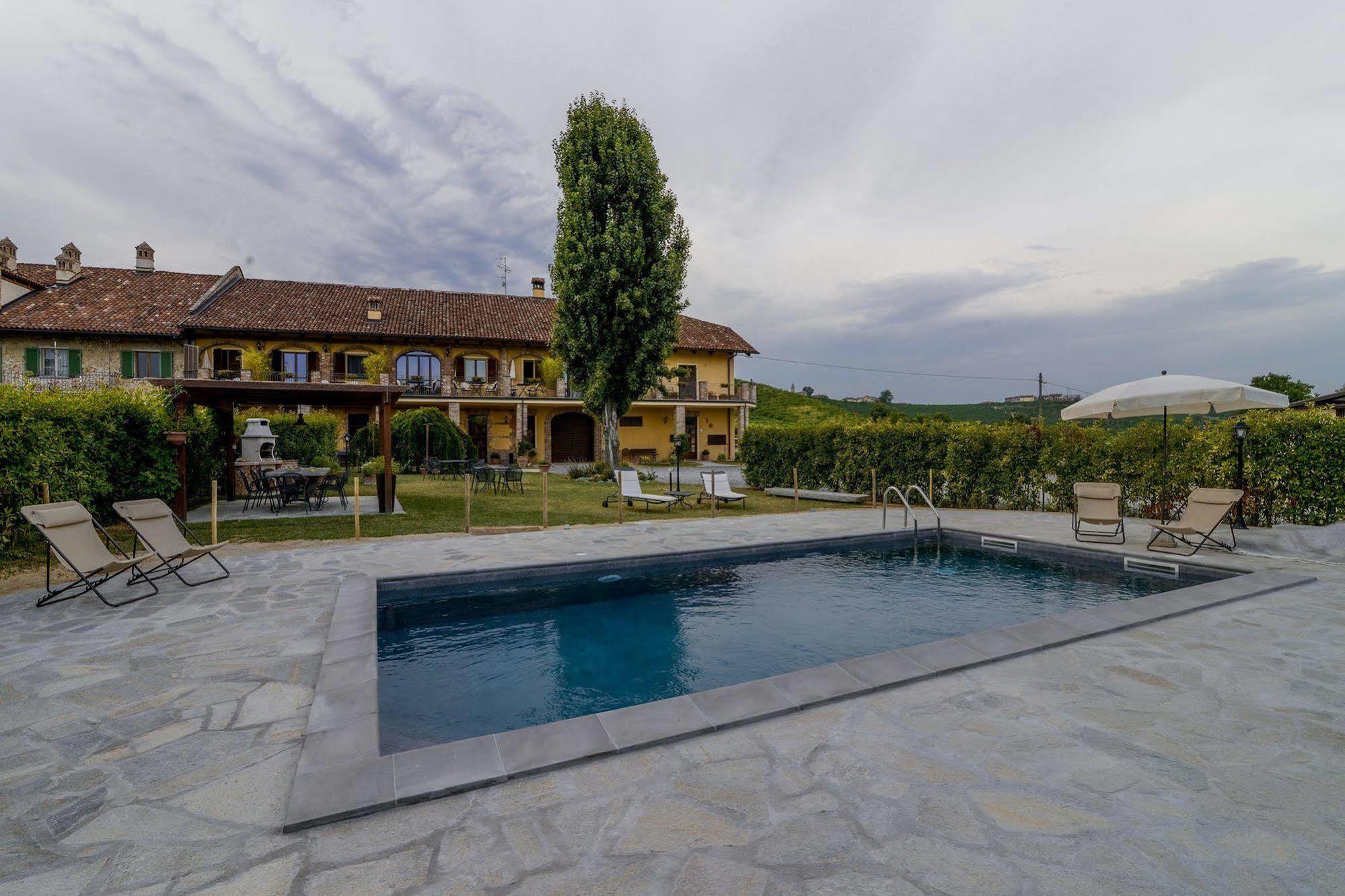 Cascina Rocca - Guest House Castiglione Falletto Exterior foto